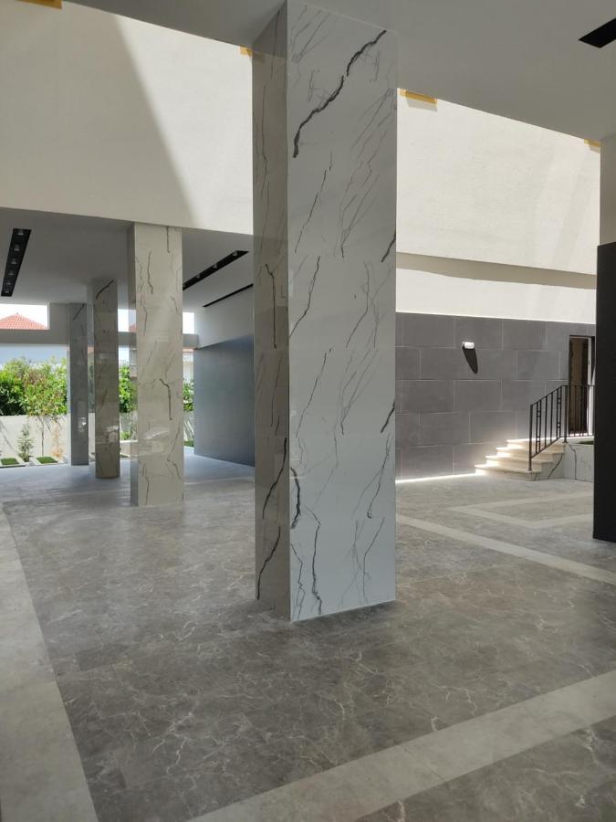 Atrium Residency Daire Tiran Dış mekan fotoğraf