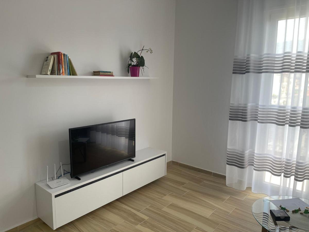 Atrium Residency Daire Tiran Dış mekan fotoğraf